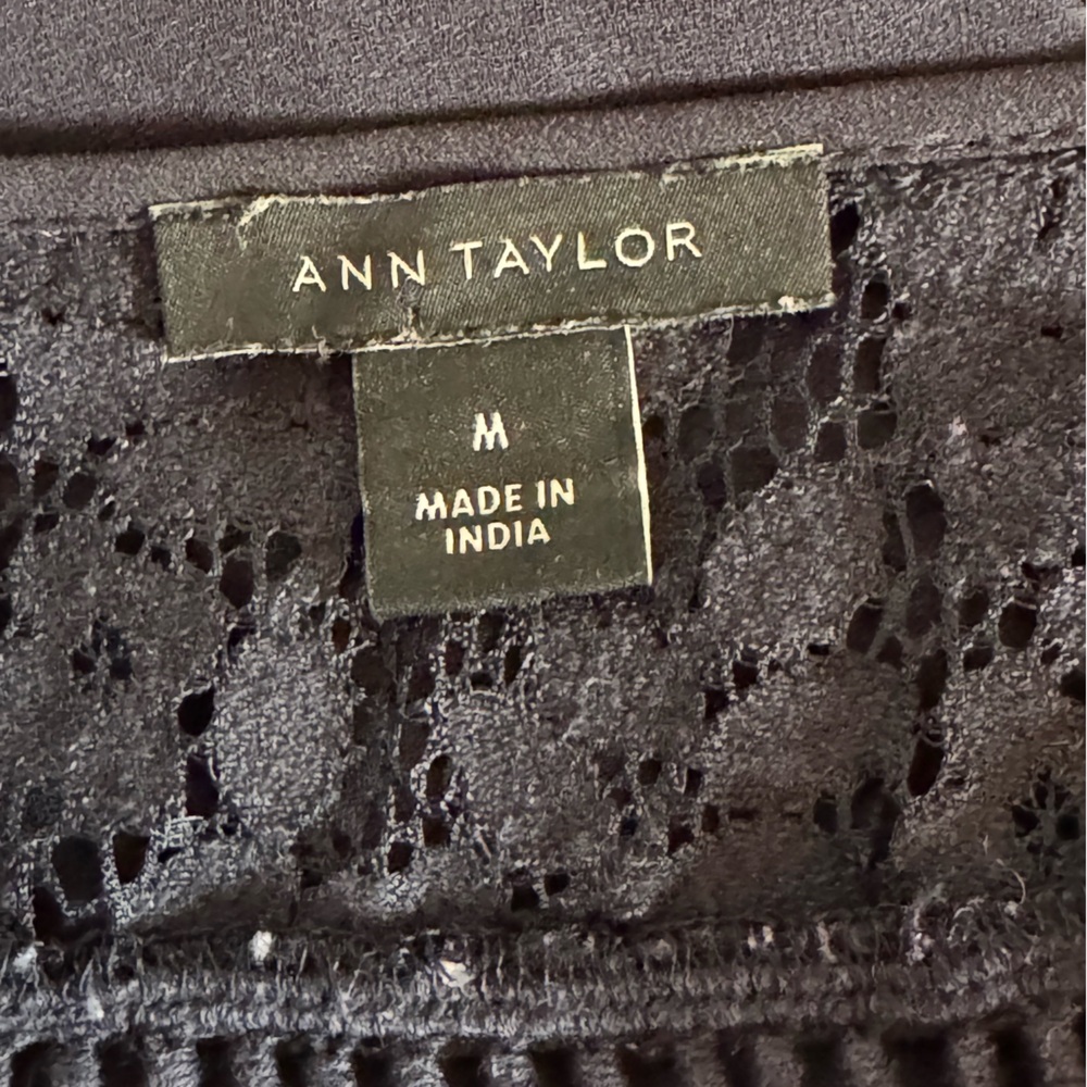 Ann Taylor sheer Navy Lace‎ Blouse - Picture 4 of 6